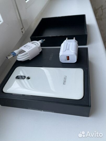 Meizu 16th, 6/64 ГБ