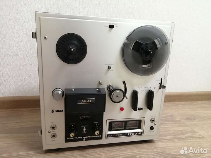 Катушечный магнитофон akai 1720W