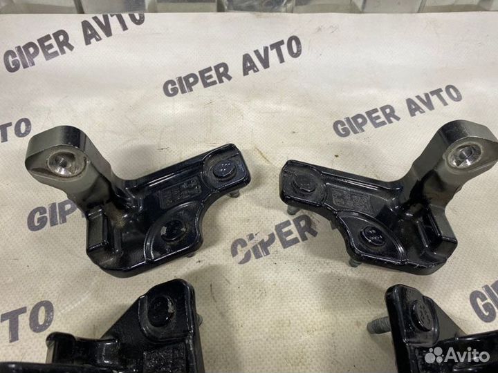 Петля двери Mercedes-Benz C-Class S205 651.920