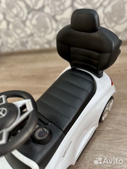 Машинка-каталка Mercedes-Benz AMG