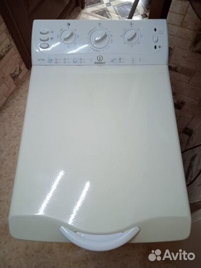 Стиральная машина с верт. загрузкой indesit