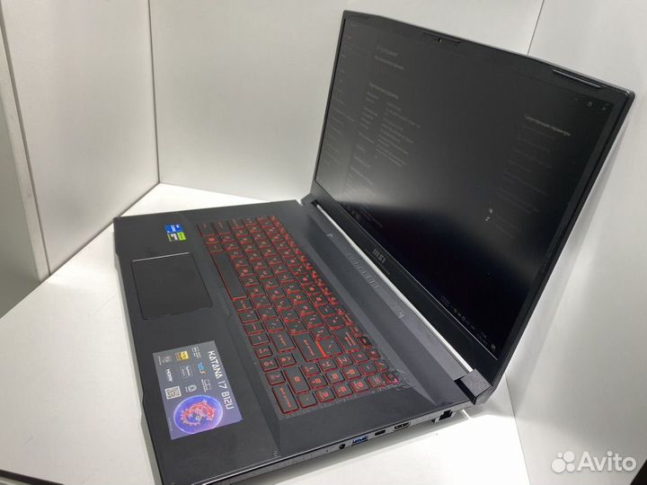 Ноутбук MSI Katana 17 B12UCR
