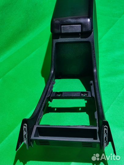 Подлокотник Mercedes w202