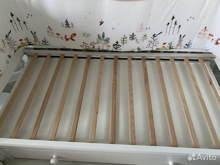 Кровать Моника Гандылян с маятником