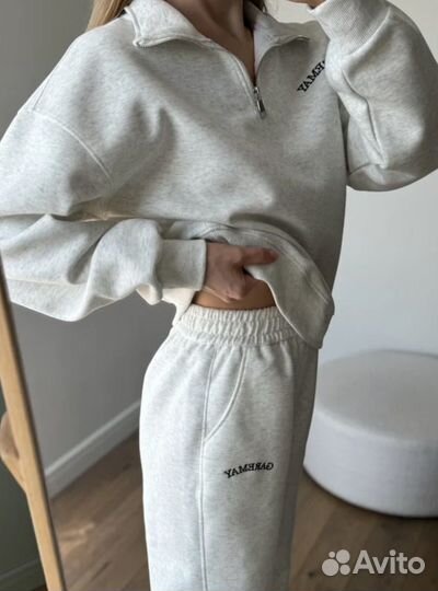 Костюм женский