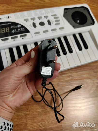 Детский синтезатор с микрофоном электропианино