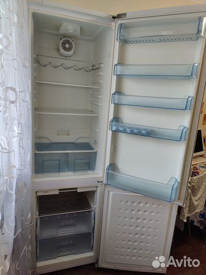 Холодильник Веко двухкамерный, рабочий