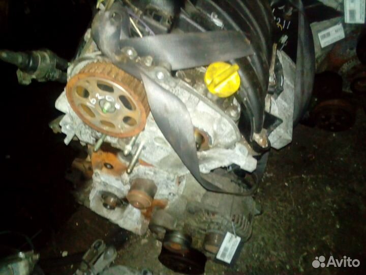 Двигатель Renault Megane 2004 2.0 benz 99квт