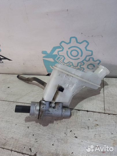 Главный тормозной цилиндр Kia Sportage 3 Hyundai I