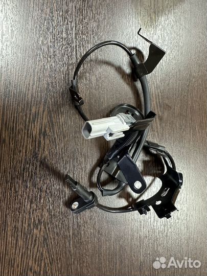 Датчик ABS Toyota Highlander 89546-0E020