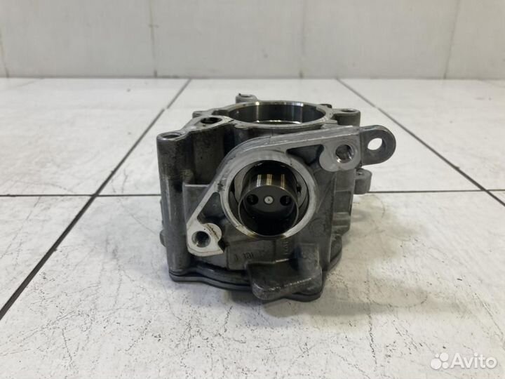 Насос вакуумный Audi А4 В8 8K2