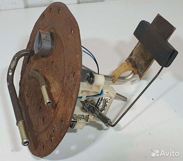 Заборник с датчиком уровня Toyota Avensis T220