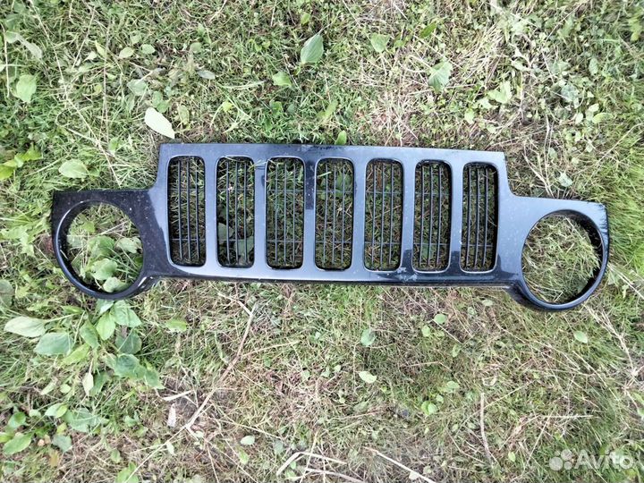 Передний бампер в сборе Jeep Liberty/Cherokee kj