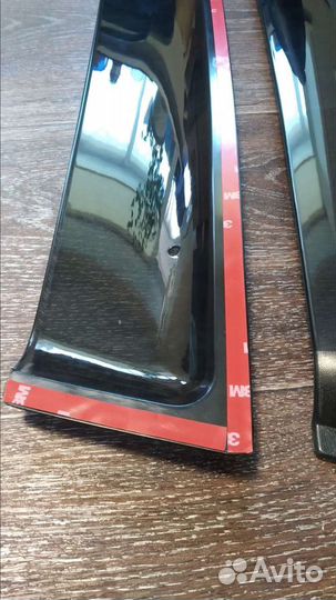 Ветровики Новые T. Noah 01-05 (комплект)