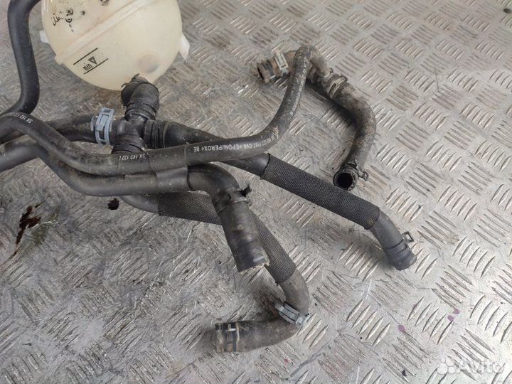 Патрубок системы охлаждения Skoda Yeti 5L CBZ 2012