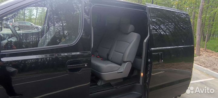 Заказать такси минивэн/Микроавтобус/Трансфер