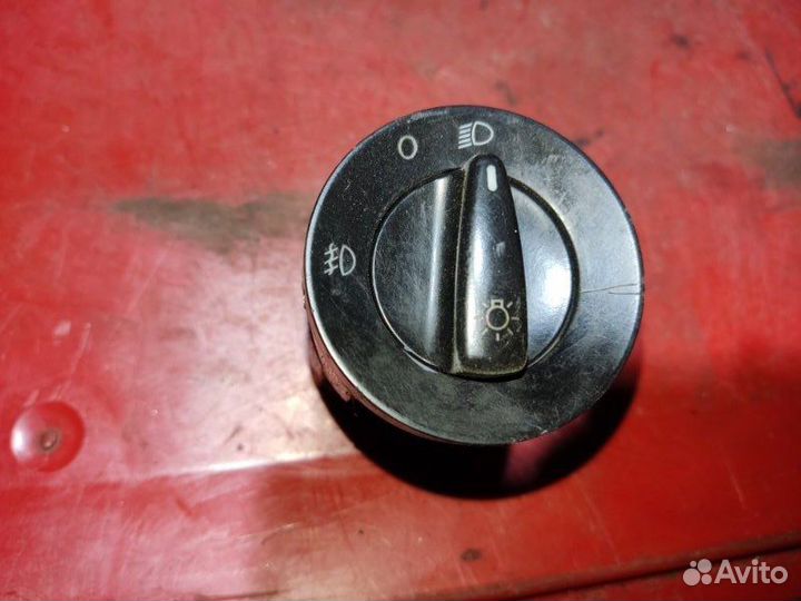 Переключатель света фар Volkswagen Passat B5 седан