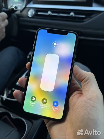 iPhone X, 64 ГБ