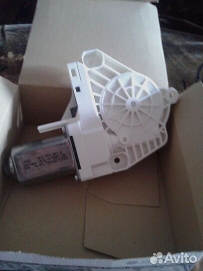 Мотор стеклоподъемника ауди Q3