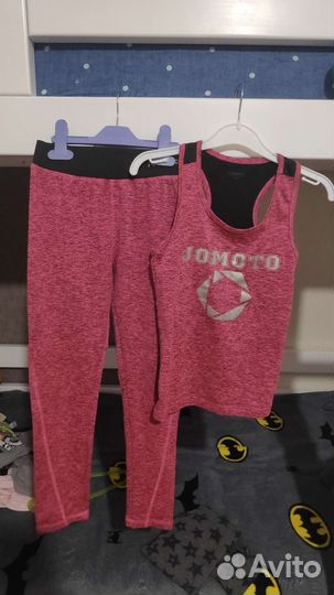Одежда для спорта на девочку 7-10 лет
