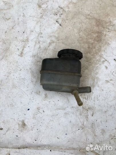 Бачок гур Toyota Vista (V50) V рестайлинг (2000-20