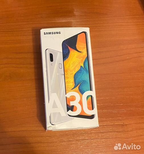 Samsung Galaxy A30, 3/32 ГБ