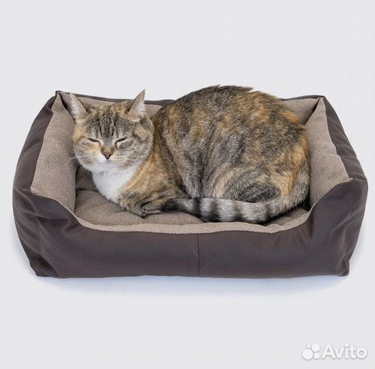 Лежак с подушкой