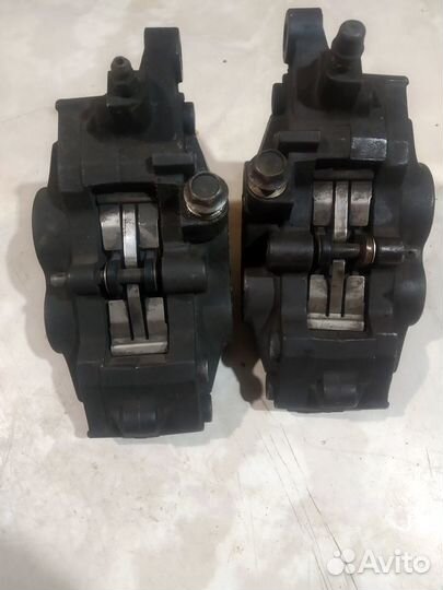 Суппорта тормозные передние Suzuki GSF1200