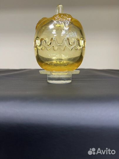 Лимонница жёлтая Яблоко на подставке №1