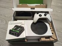 Xbox series s + аккумуляторы для контроллера
