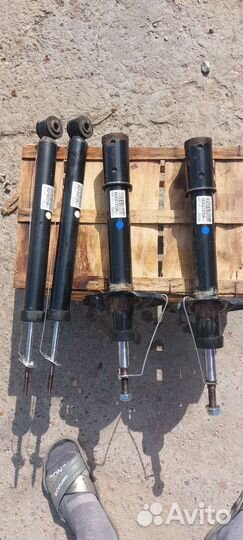 Стойки амортизатора