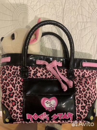 Собачка в сумочке