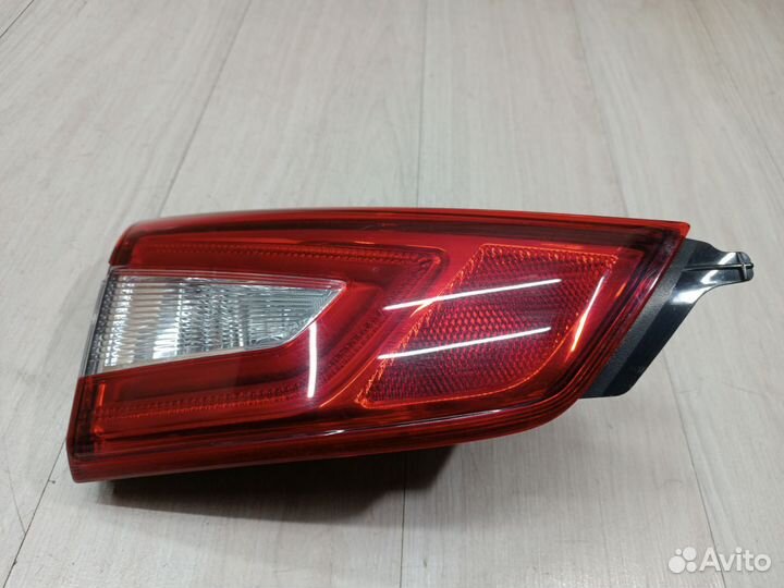 Фонарь в крышку левый Nissan Qashqai J11E 2014