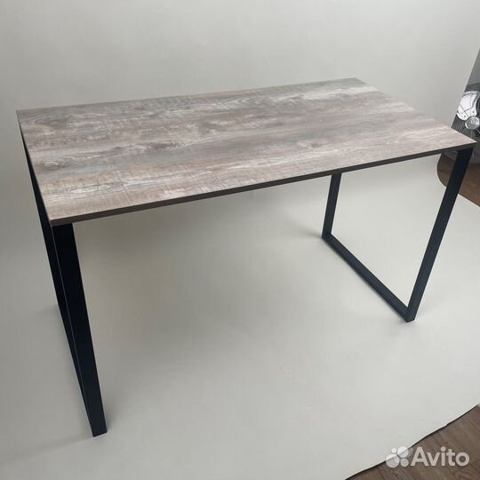 Компьютерный стол лофт