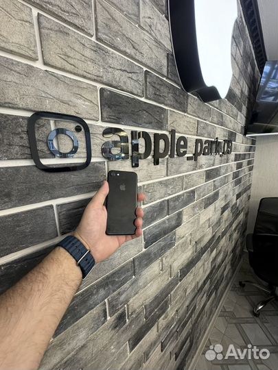 iPhone 7, 256 ГБ