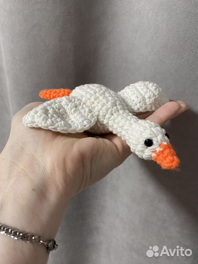 Гусь обнимусь