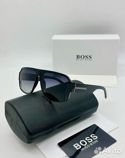 Солнцезащитные очки Hugo boss