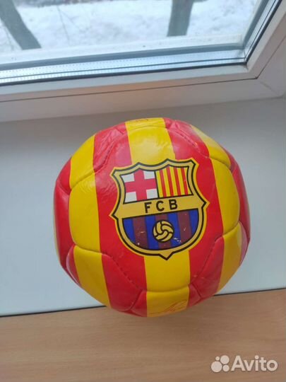 Футбольный мяч из барселоны
