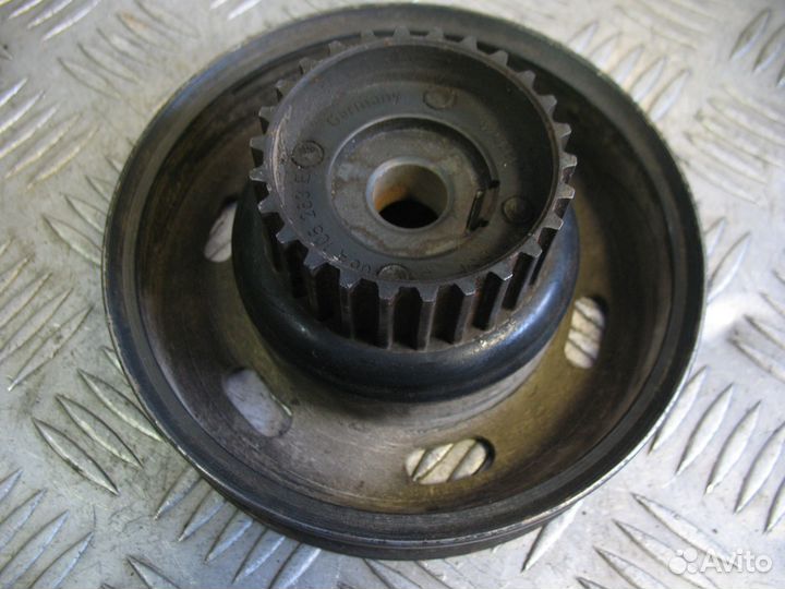 Шкив коленвала Volkswagen Golf 4 1.6 AVU