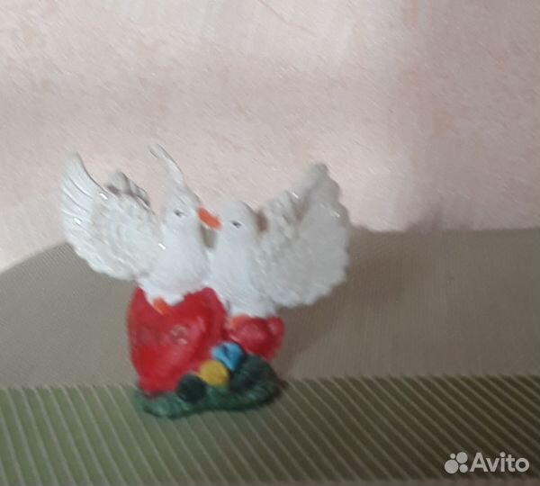 Статуэтка, Влюблённые голуби