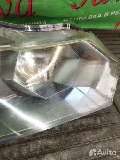 Фара передняя правая Honda Insight ZE2 LDA 2011