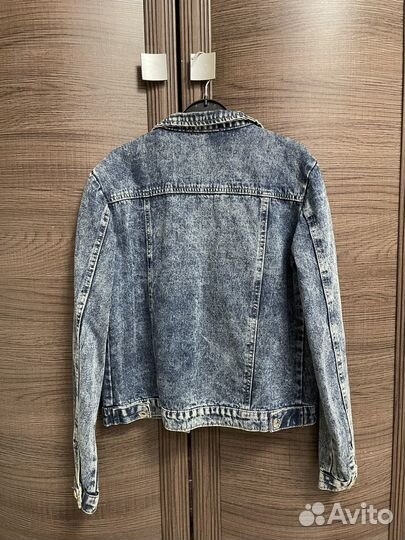 Джинсовая куртка