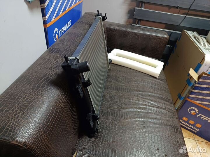 Радиатор на Kia Rio 3