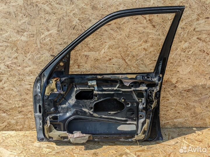 Дверь передняя правая mercedes w140