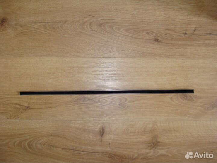 Направляющая стекла двери газ - 24