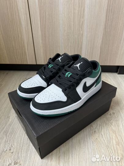 Кроссовки Nike Air Jоrdаn 1 Lоw Мystic Grеen