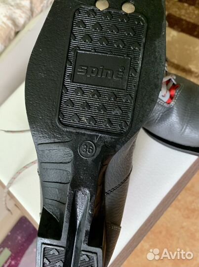 Лыжные ботинки