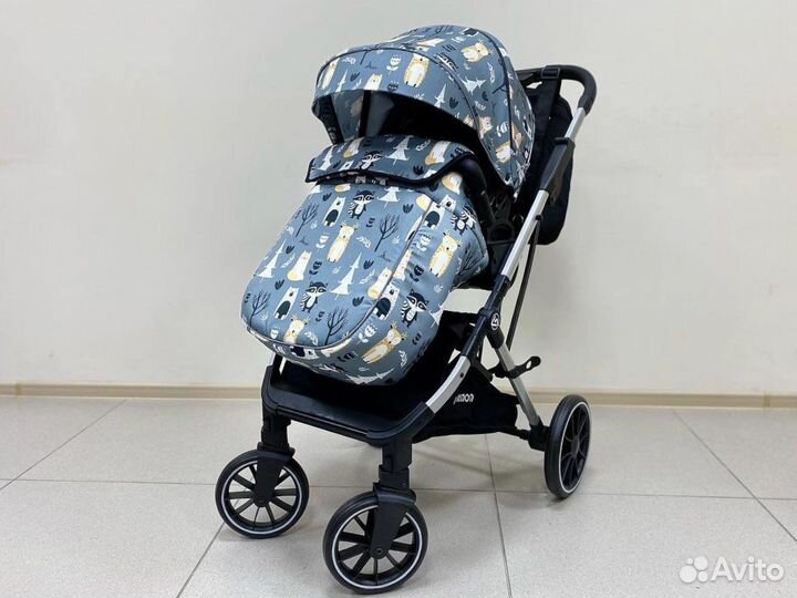 Прогулочная коляска с реверсивным блоком Luxmom