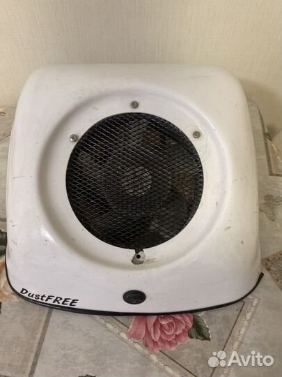 Настольный пылесос для маникюра