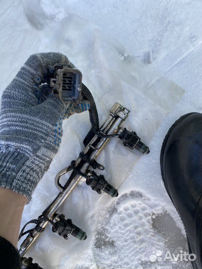 Топливная рампа с форсунками 16кл